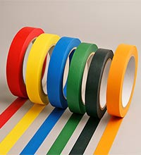 Buntes Klebeband in vielen Farben erhältlich Mehrere aufgereihte schmale bunte Klebebänder